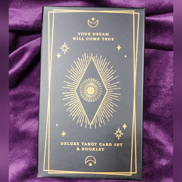 Deluxe Black & Gold Tarot Card Set and Booklet 78 Cards - Picture 11 of 13